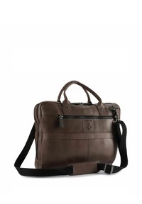 Bruine leren laptoptas met dubbele handvatten, afneembare zwarte band, voorvak met ritssluiting en geperst ankerlogo aan de zijkant.