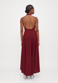 WAL G PETITE YANNY HALTER NECK - Obleka iz džersija - cherry wine