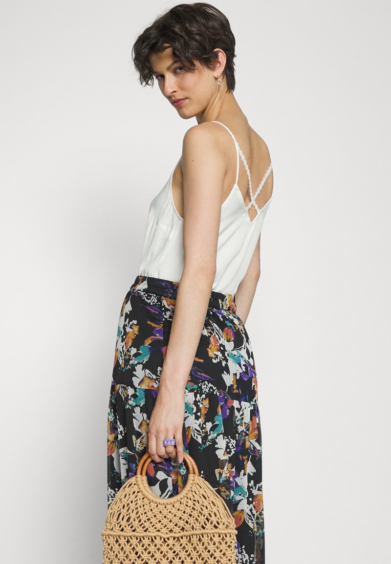 Damen Jeansröcke | Vero Moda Tall VMKAYA SKIRT A-Linien-Rock black/kendra/schwarz - VR41875 Damen Jeansröcke | Vero Moda Tall VMKAYA SKIRT A-Linien-Rock black/kendra/schwarz - VR41875