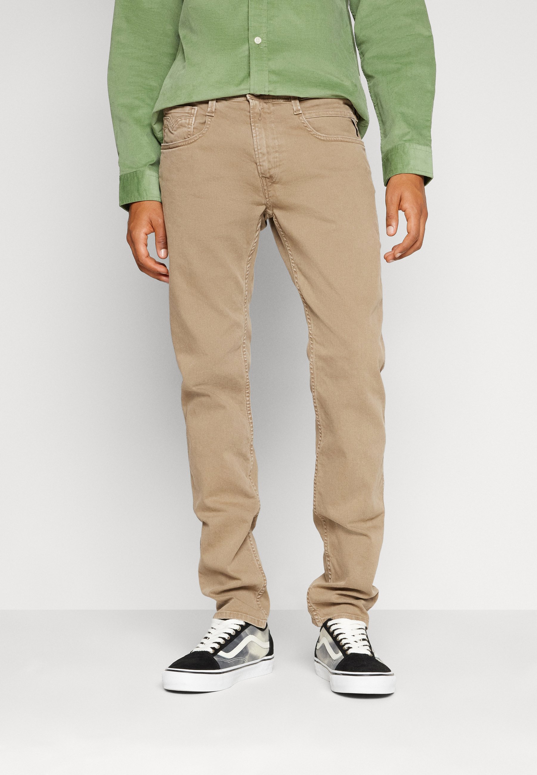 VAQUEROS REPLAY DE CORTE SLIM FIT ANBASS | Zapatos Y Moda