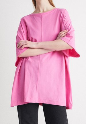 T-shirt z nadrukiem