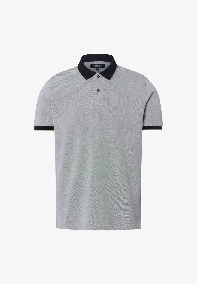 Jasnoszara koszulka polo z krótkim rękawem, czarnym kołnierzykiem i lamówkami na rękawach, dwoma czarnymi guzikami oraz metką "regular fit" wewnątrz kołnierzyka.