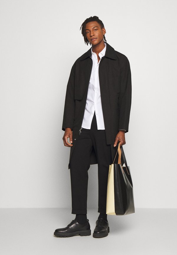 EXCLUSIVE CONTRAST LOGO - Shirt - whiite2