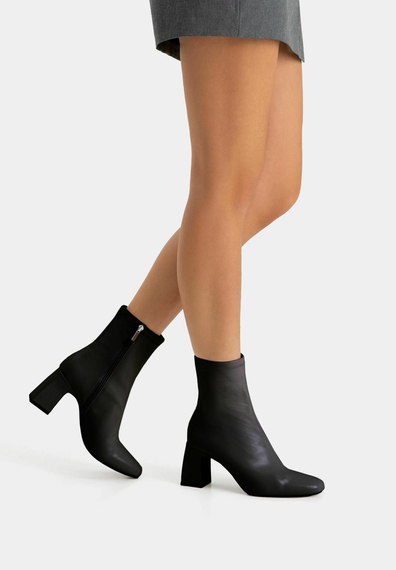Bershka Classic ankle boots black Zalando.ie