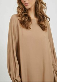 VILA Vardagsklänning - beige