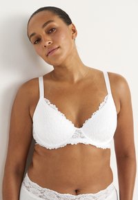 Cellbes of Sweden Bygel-bh - white