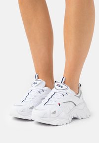 Fila ELECTROVE - Tenisky - white