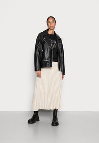 Guess ICON - Camisola - jet black