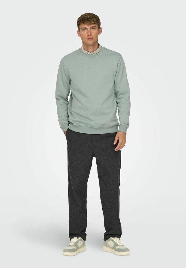 CONNOR REG NOOS - Sweatshirt2