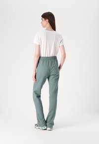 Gap Tall HERITAGE BOOT - Treniņtērpa apakšdaļas - district green