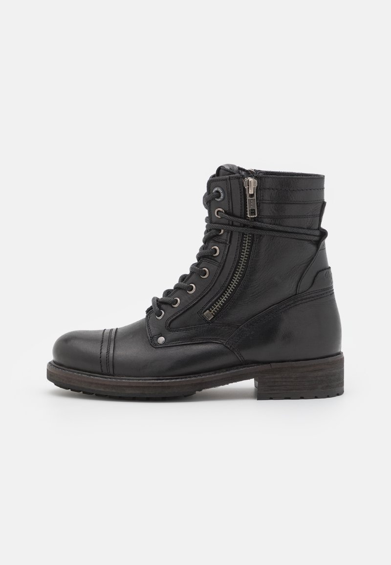 Botines con cordones