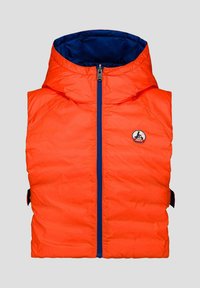 Chaleco acolchado de color naranja brillante con forro y capucha azul marino. Cuenta con cierre frontal de cremallera y una parche con el logo en el lado izquierdo.