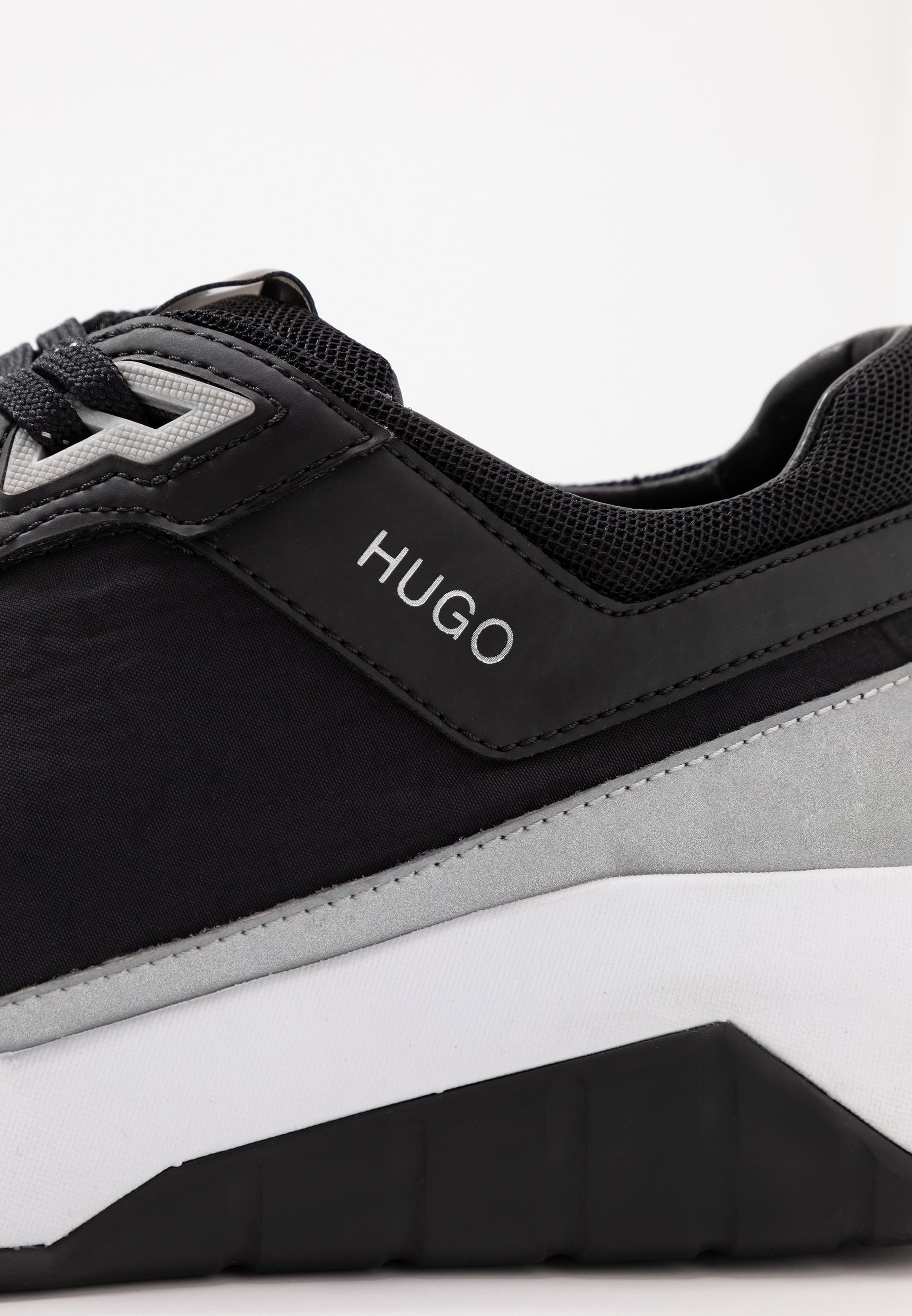 hugo atom runn trainer