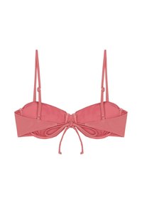 Top de bikini color coral con tirantes ajustables, soporte con varilla y detalle de lazo en el centro. Tejido suave y copas contorneadas.