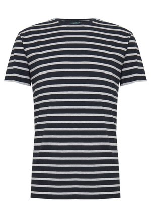 Kortærmet sort T-shirt med jævnt fordelte vandrette hvide striber, rund hals og lige kant.