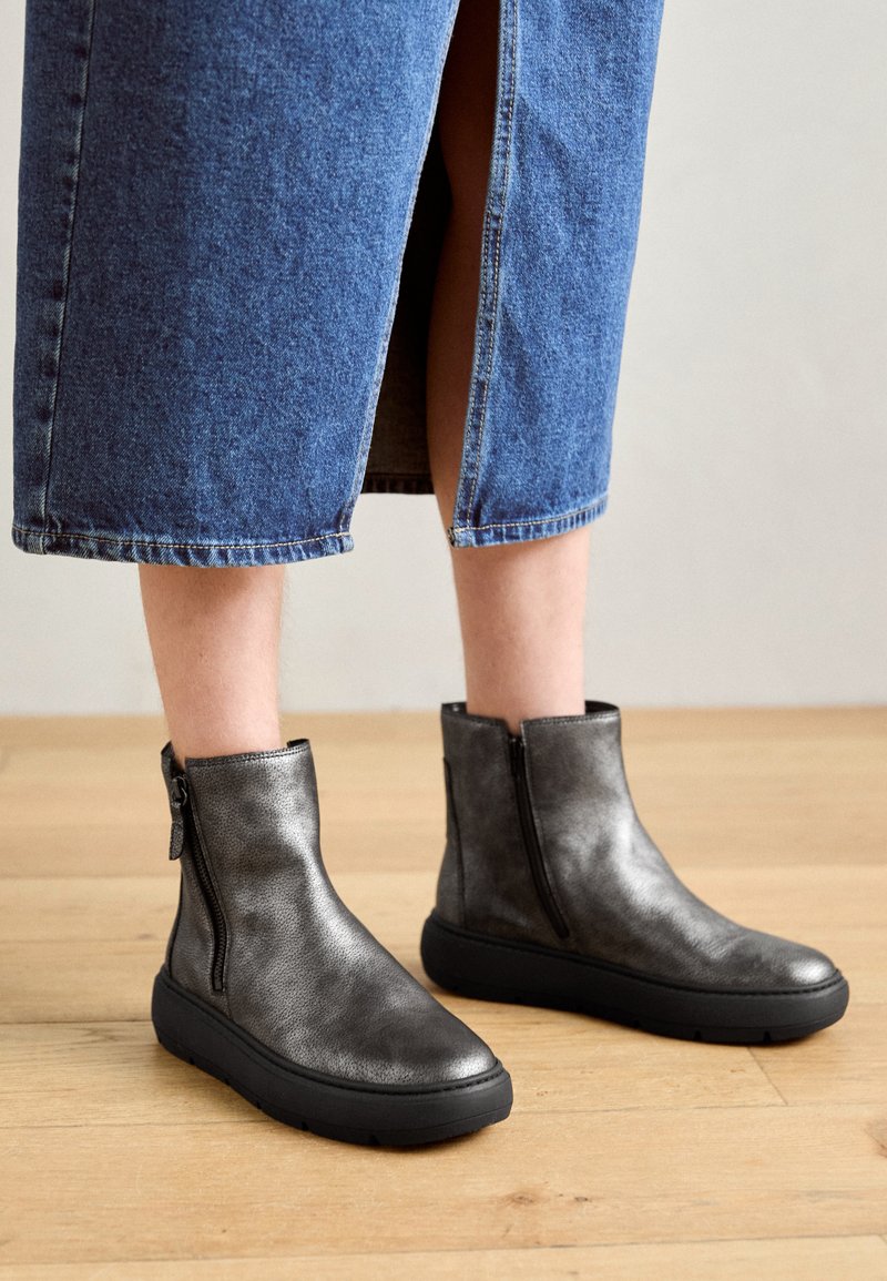 Gabor Platform ankle boots - grey/metallic grey - Zalando