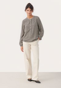 Part Two ANVI  - Langærmet T-shirt - black graphic leaf print