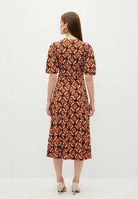 adL GATHERED PRINTED  - Freizeitkleid - printed cinnamon