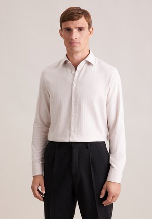 SCHWARZE ROSE - Skjorter - beige