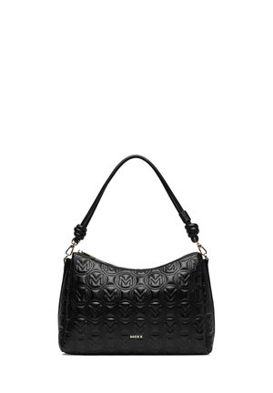 Bolso negro de hombro con patrones circulares en relieve que presentan la letra M y una única asa con detalles de nudos en cada lado.