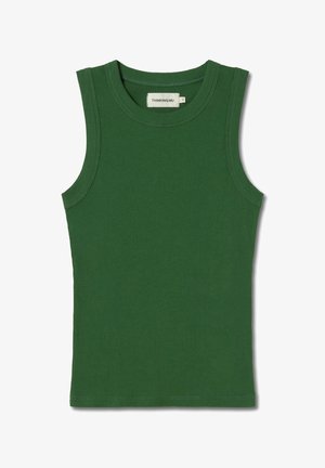 Top sin mangas de canalé en verde oscuro con escote redondo. Material de algodón con una textura suave y sin patrones ni detalles visibles.