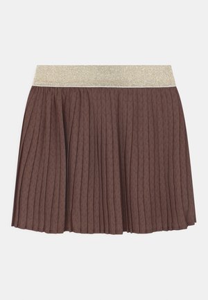 Jupe plissée marron avec une large ceinture élastique beige texturée, présentée à plat sur un fond blanc.