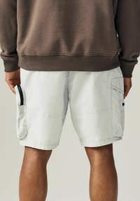 Next REGULAR FIT - Short - off white