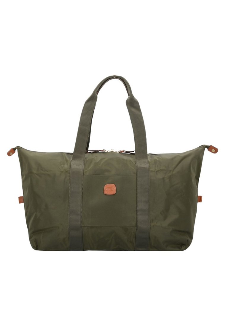 Borsa a duffel verde oliva realizzata in nylon, con due manici in tessuto, una patch in pelle e una chiusura superiore con zip.
