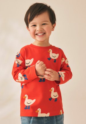 Next, REGULAR FIT - LONG SLEEVE ALL OVER PRINT T-SHIRT . - Langærmet T-shirt - red duck