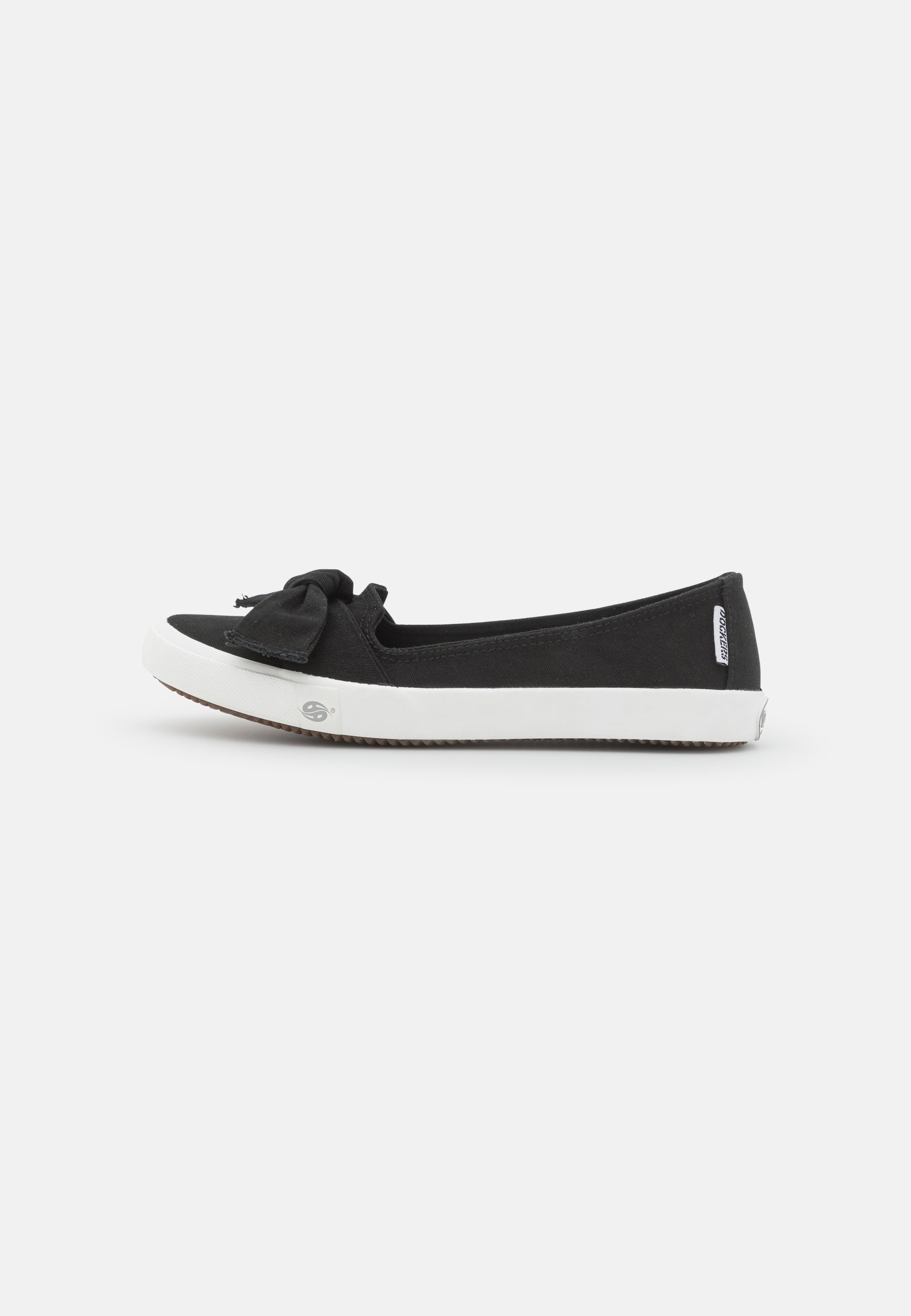 dockers slip on