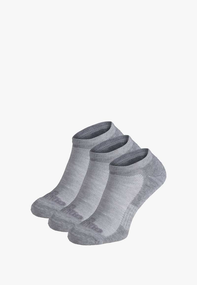 Graue Knöchelsocken im Set von drei Stück zeichnen sich durch ein strukturiertes Design, glatte Bündchen sowie verstärkte Zehen- und Fersenbereiche aus.