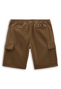 Bruna cargoshorts med elastisk midja och två sidofickor, med en etikett på baksidan av midjan.