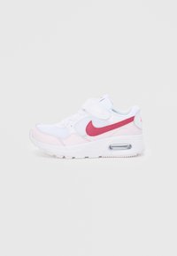 Balts un rozā sporta apavi ar gludu sintētisku augšdaļu, regulējamu siksnu, sieta paneļiem un redzamu gaisa amortizāciju zolē.