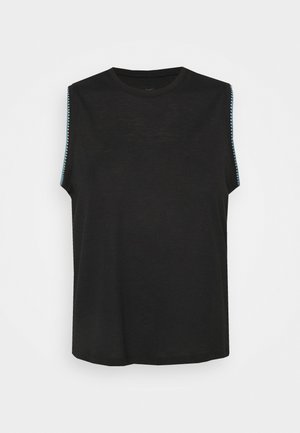 Czarny bezrękawnik z okrągłym dekoltem i jasnoniebieskim przeszyciem wzdłuż otworów na ramiona, prezentowany na jednolitym białym tle.