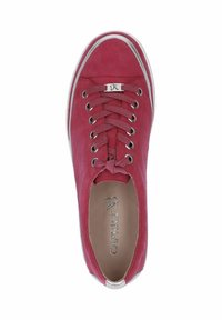 Caprice Tossud - fuchsia suede