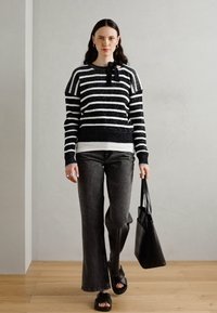 Scotch & Soda STRIPE TIE NECK - Strickpullover - sky captain