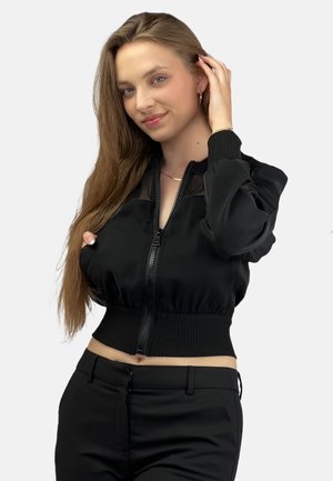 - Kurtka Bomber