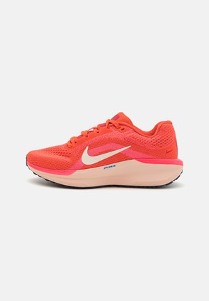 AIR WINFLO 11 - Road running shoes - picante red/pale ivory/hyper pink/racer blue/washed coral/red
