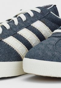 adidas Originals Trainers - black denim