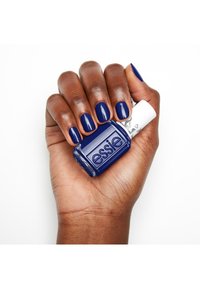 Essie NAIL POLISH - Smalto - license to thrill