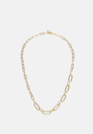 Collier chaîne en or avec des maillons rectangulaires allongés et de petites pierres précieuses claires et rondes espacées le long d’un côté.