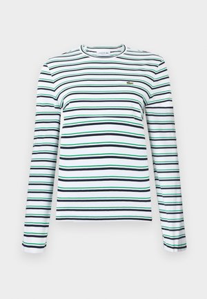 Langärmliges T-Shirt mit Rundhalsausschnitt in Weiß, mit horizontalen Streifen in Marineblau und Grün. Verfügt über ein kleines gesticktes Logo auf der Brust.