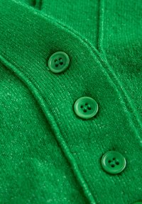 Unselected, bright green