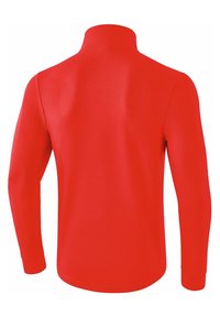 Rød langærmet pullover med høj krave. Glat, ensfarvet stof uden synlige mønstre. Slim fit design med skræddersyede ærmer.