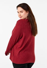 Zizzi FLASH MIT RUNDHALSAUSSCHNITT - Maglione - merlot mel.