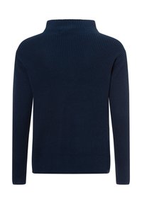 Donkerblauwe gebreide trui met een hoge kraag, lange mouwen en een gestructureerd patroon. De achterkant heeft een gladde afwerking zonder versieringen.