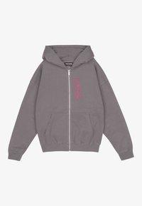 Felpa grigia con zip e cappuccio, tasche a marsupio e testo rosa "PGDR" sul lato sinistro. Realizzata in tessuto morbido con polsini e orlo a coste.