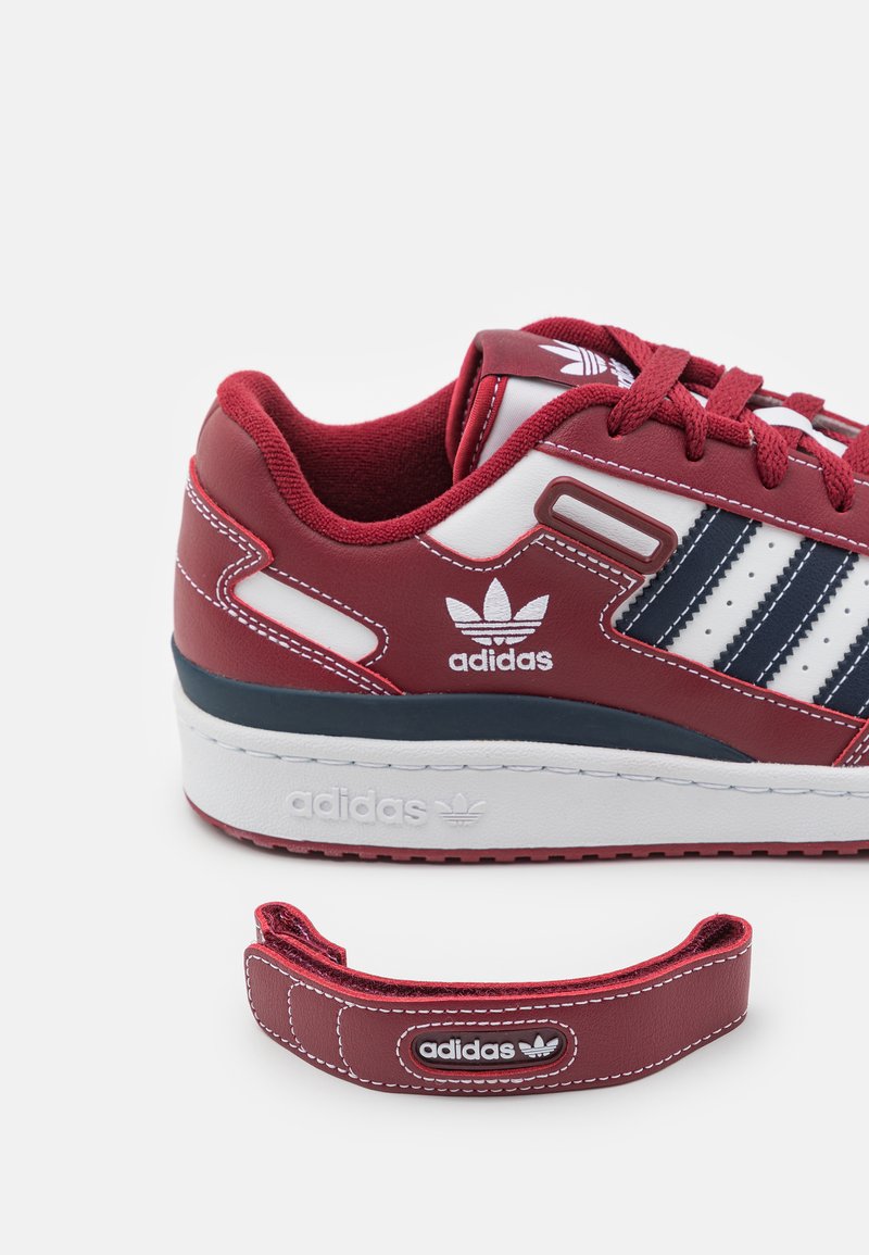 adidas forum low cloud white collegiate navy collegiate burgundy