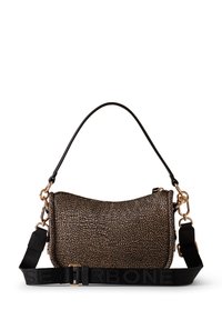 Borsa strutturata in materiale metallico marrone testurizzato, con una forma curvata. Include accessori in tonalità oro e una tracolla nera staccabile con logo.