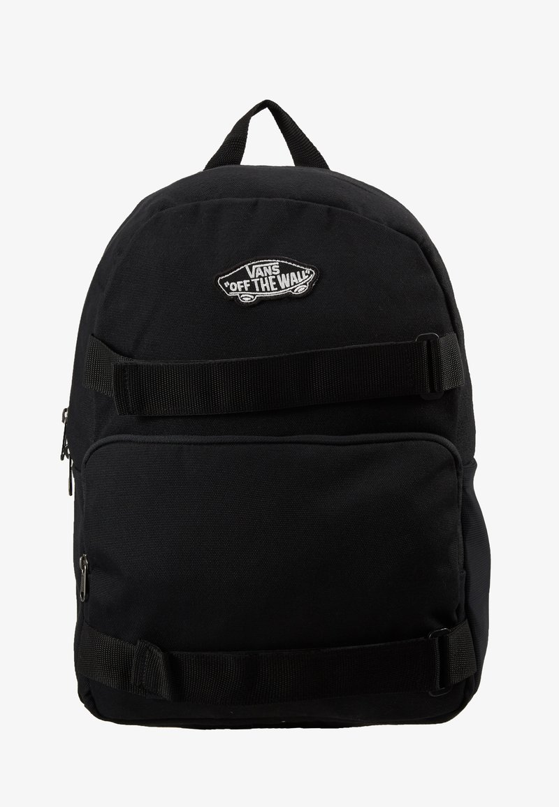 Czarny plecak wykonany z trwałego materiału, o okrągłym kształcie, z przednią kieszenią na zamek, regulowanymi paskami i naszywką z logo Vans.
